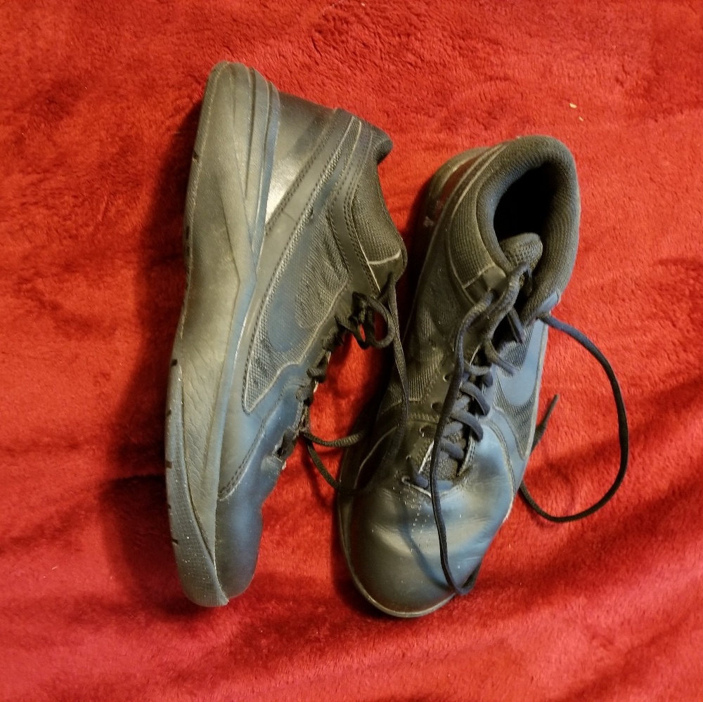 Nike mens basketball shoes size:8
